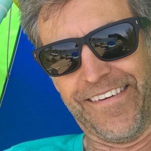 Meet your Posher, Carl